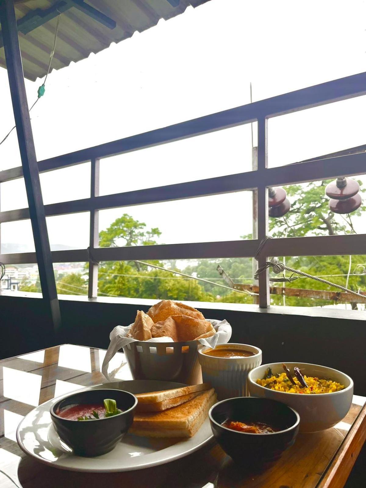 The Living Roof Hotell Shillong Eksteriør bilde